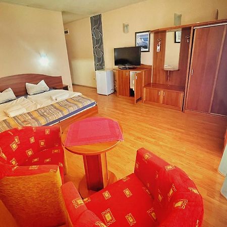 Alkotmany Vendeghaz Hotel Sárvár Екстериор снимка
