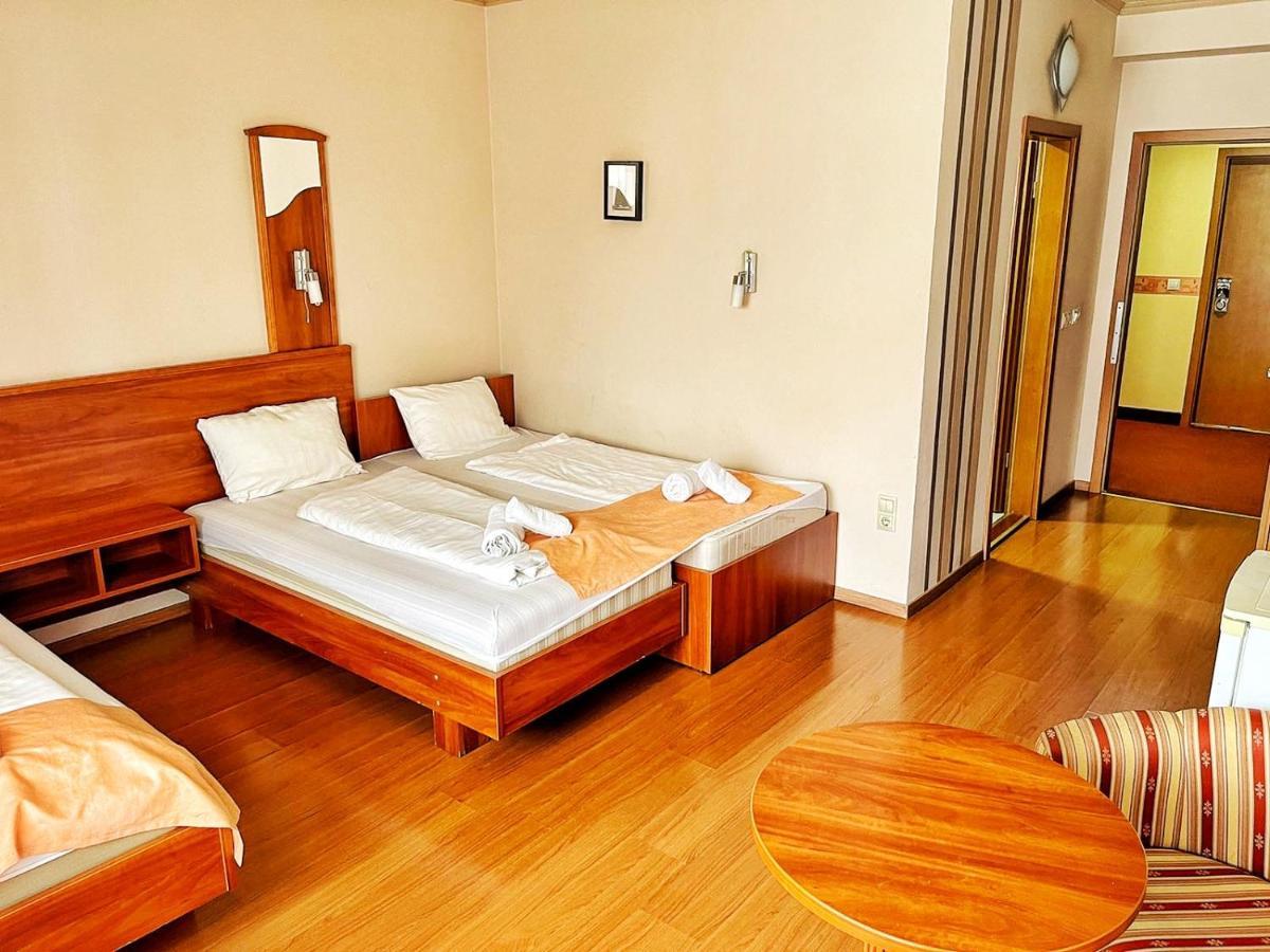 Alkotmany Vendeghaz Hotel Sárvár Екстериор снимка