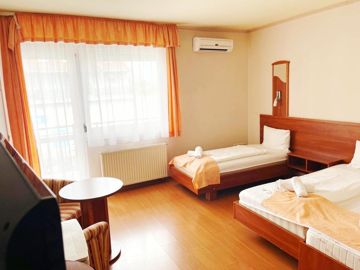 Alkotmany Vendeghaz Hotel Sárvár Екстериор снимка