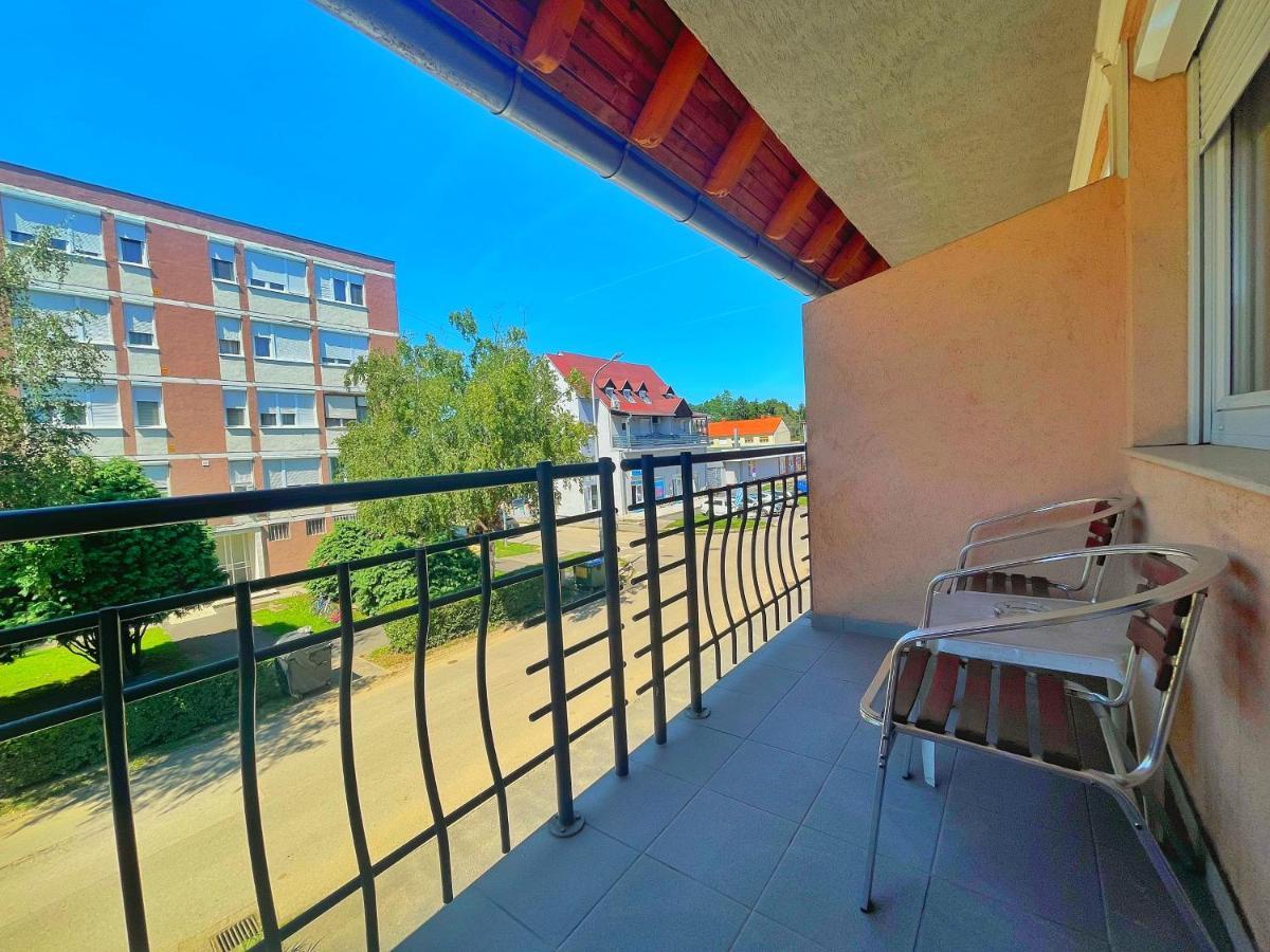 Alkotmany Vendeghaz Hotel Sárvár Екстериор снимка
